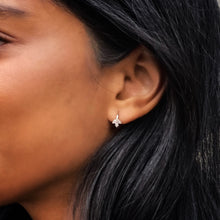 Load image into Gallery viewer, Gota Diamond Huggie Earrings